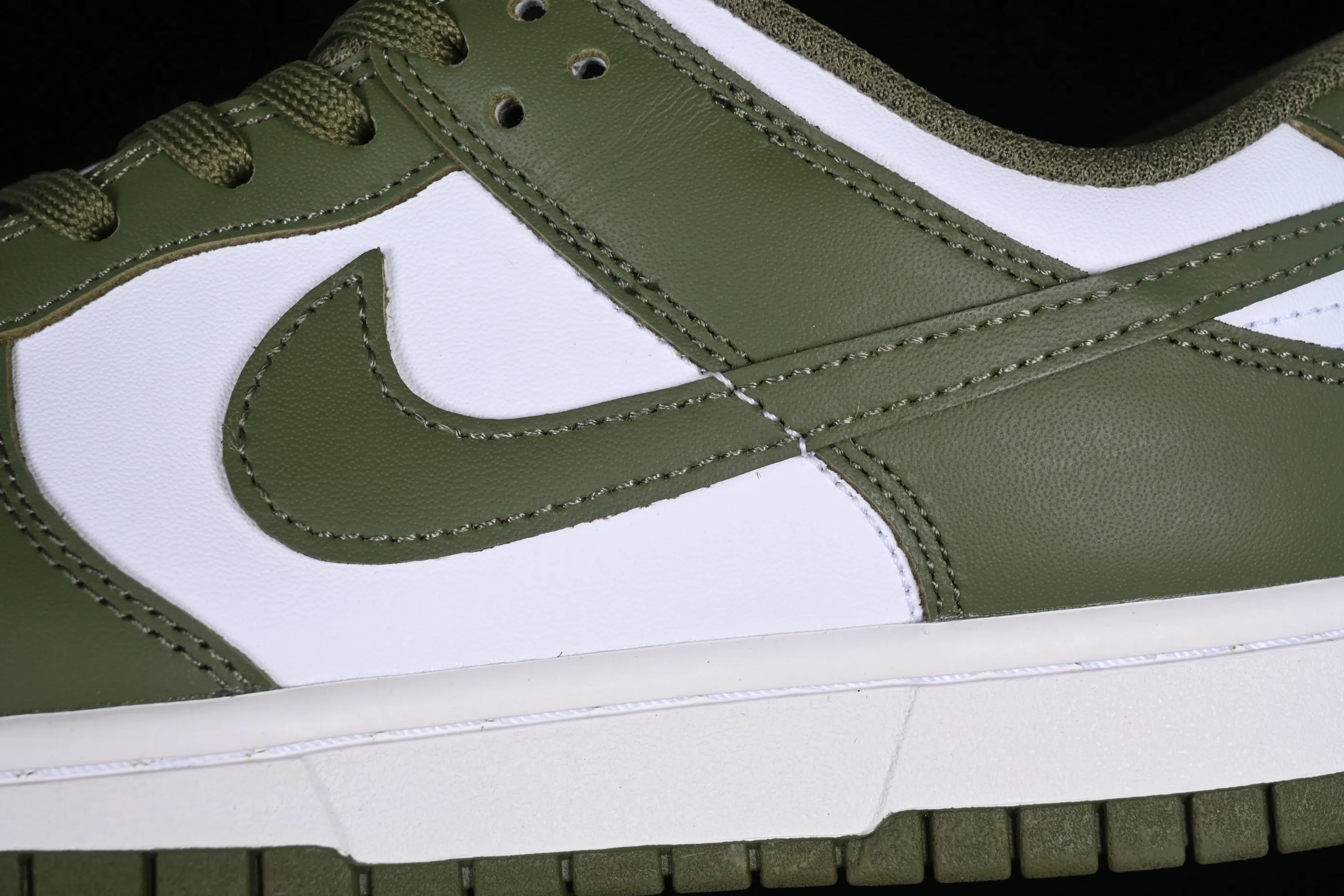All categories Nk SB Dunk series Nk SB Dunk Low low-top sneakers J version Nk Dunk Low olive green SB smashed backboard fashion casual sneakers DD1503-120